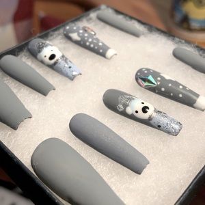 Polar bear inspired custom gel press on nails 🐻‍❄️🤍😊